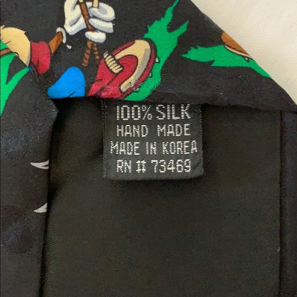 Looney Tunes Necktie - 100% Silk - Hand Made - Picture 2 of 3